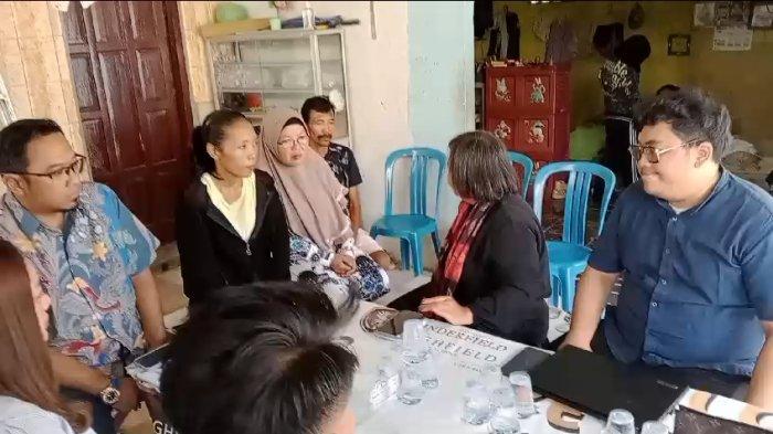 Komnas-HAM-Kunjungi-Keluarga-Vina.jpg