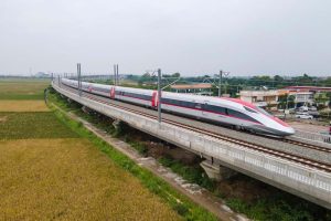 kereta_cepat_whoosh_1698853891.jpeg