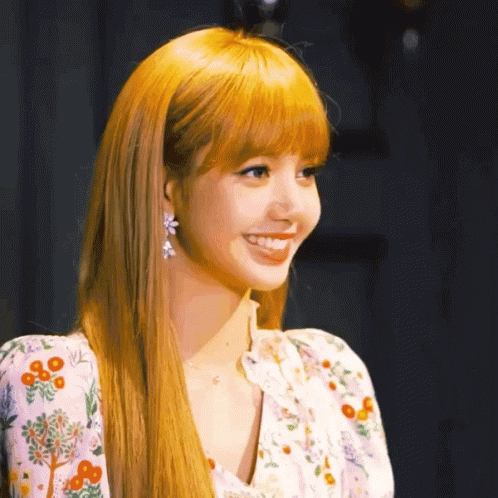 lisa-blackpink.gif