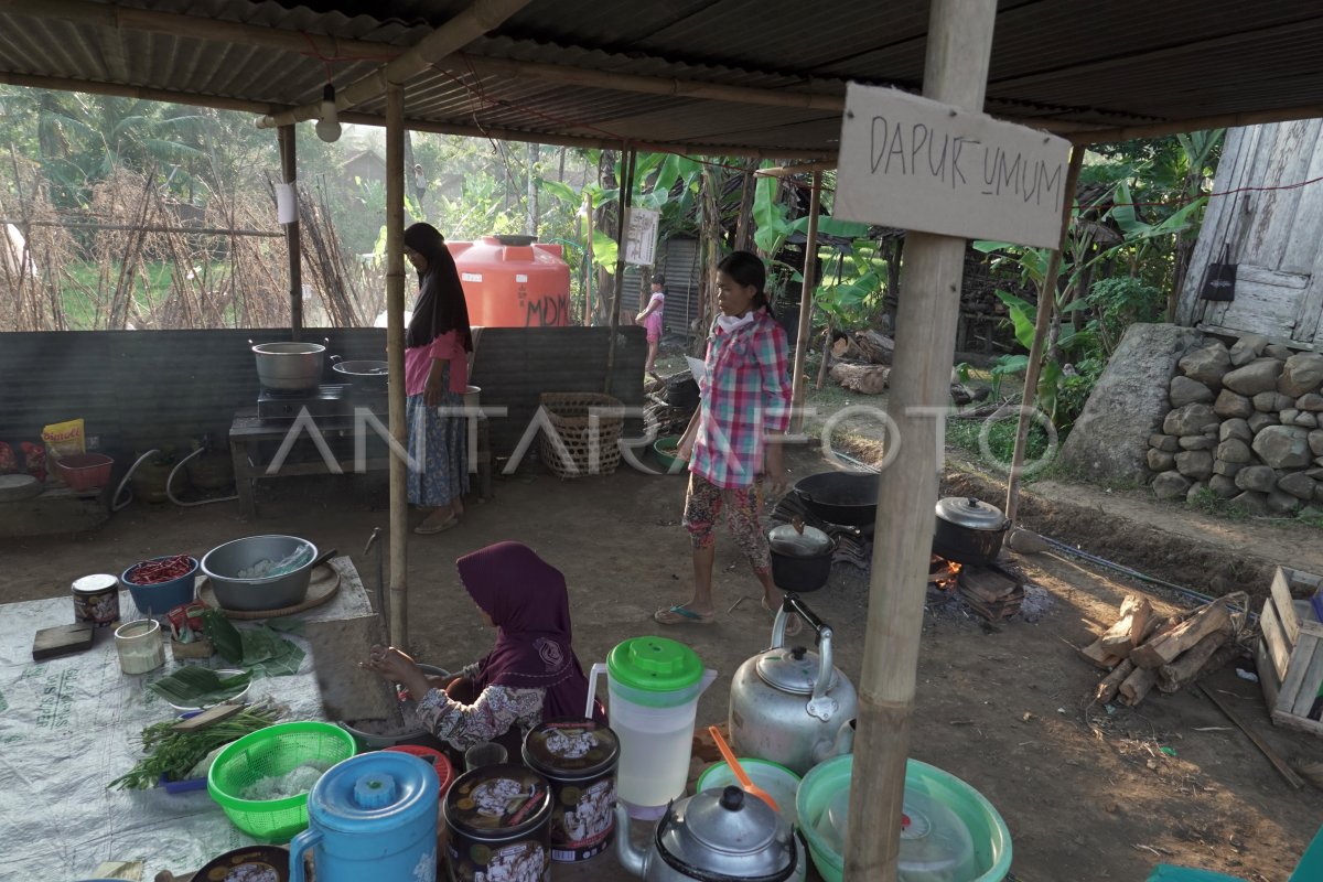 pengungsian-untuk-warga-korban-tanah-bergerak-di-cilacap-udtu-dom.jpg
