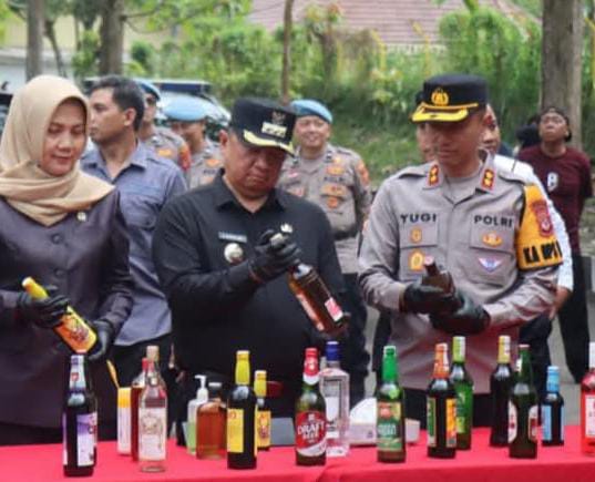 polres garut musnahkan miras